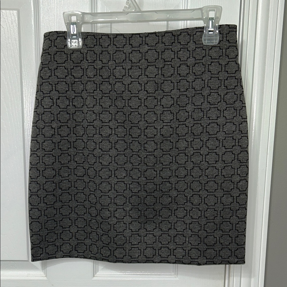 Chic Black Patterned Pencil Skirt